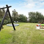 8 Person In Logstor-by Traum *