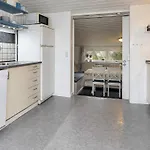 8 Person In Logstor-by Traum